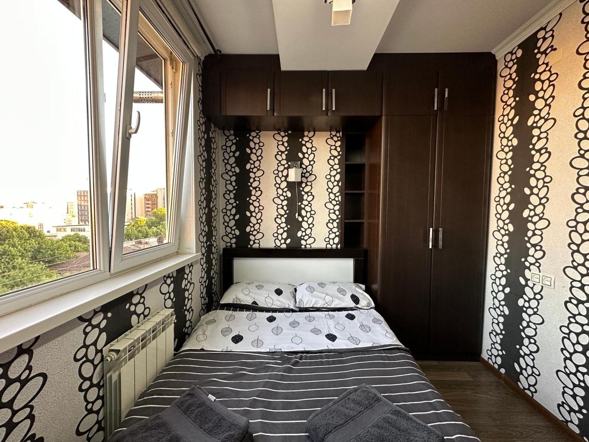 Yeznik Koghbatsi - Amiryan Crossroads 1 Bedroom Comfy Apartment With Balcony Ko100 Jereván Kültér fotó